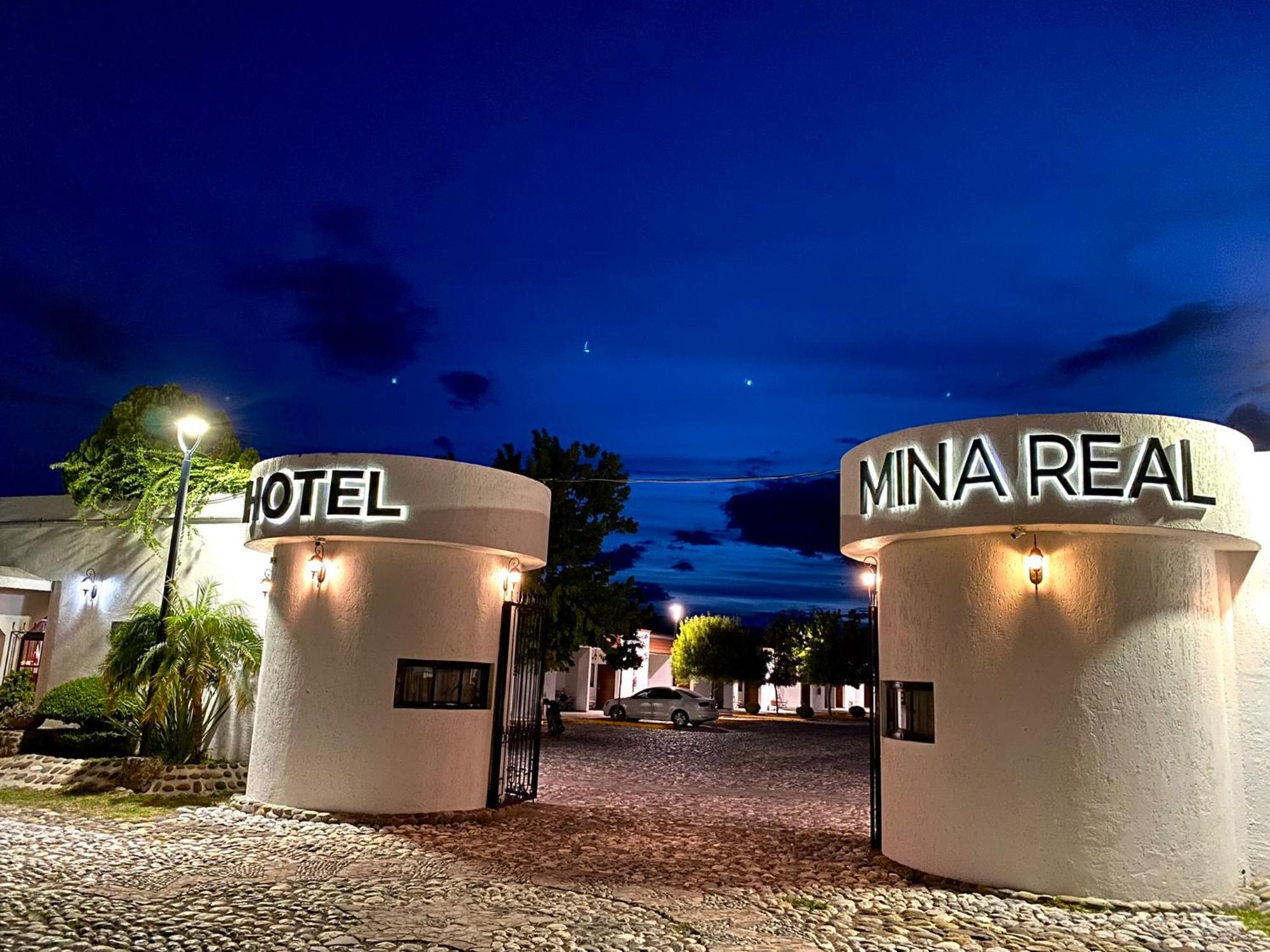 Hotel Mina Real Cedral Екстер'єр фото