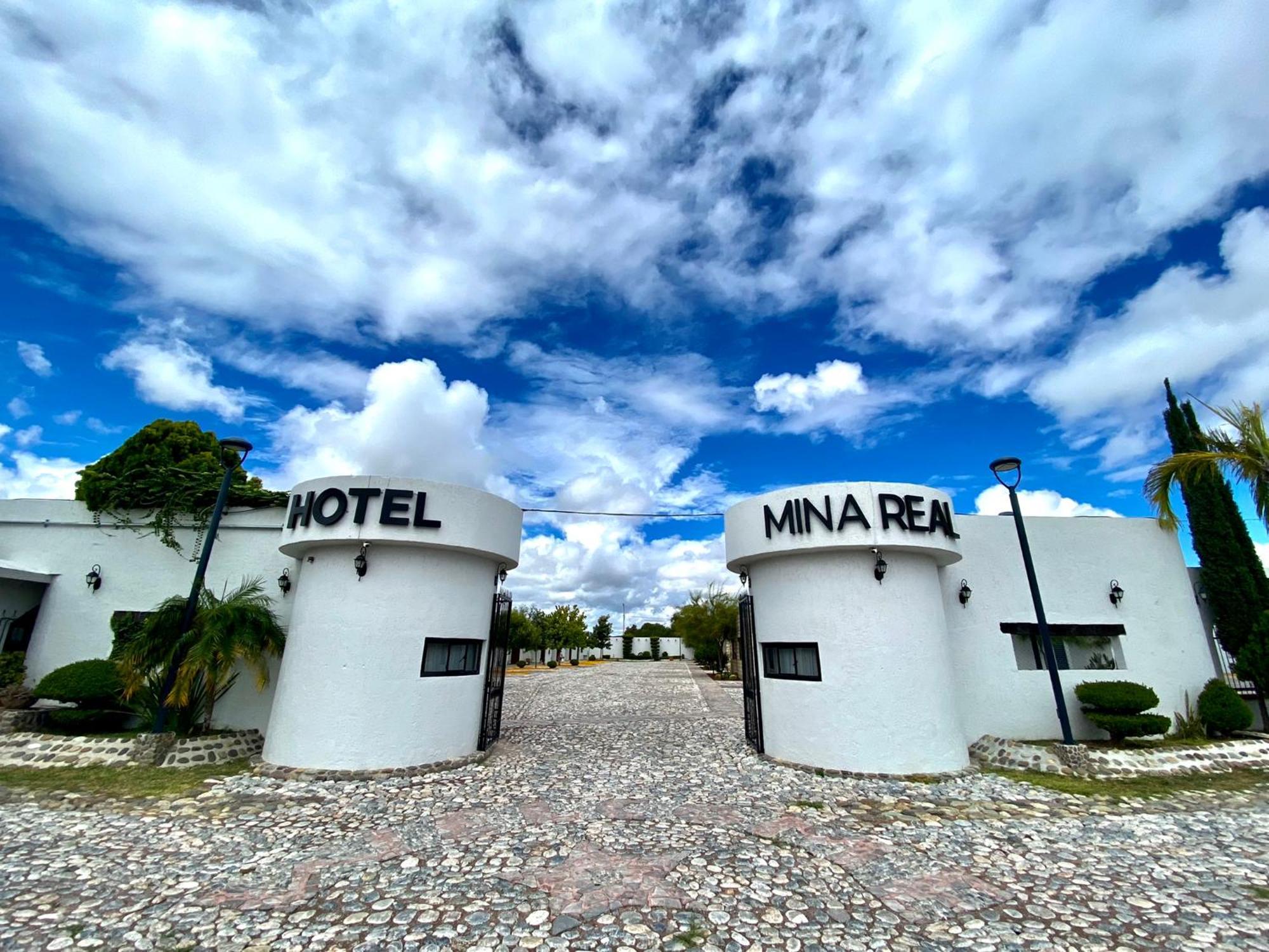 Hotel Mina Real Cedral Екстер'єр фото